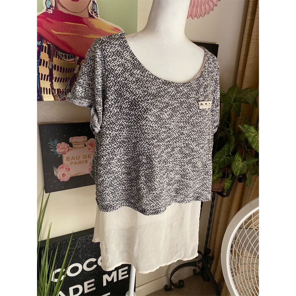 Plus size 2x black and white layered top